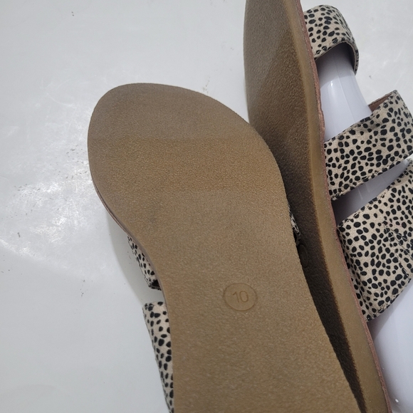 Universal Thread sandals, size 10 - Picture 6 of 8